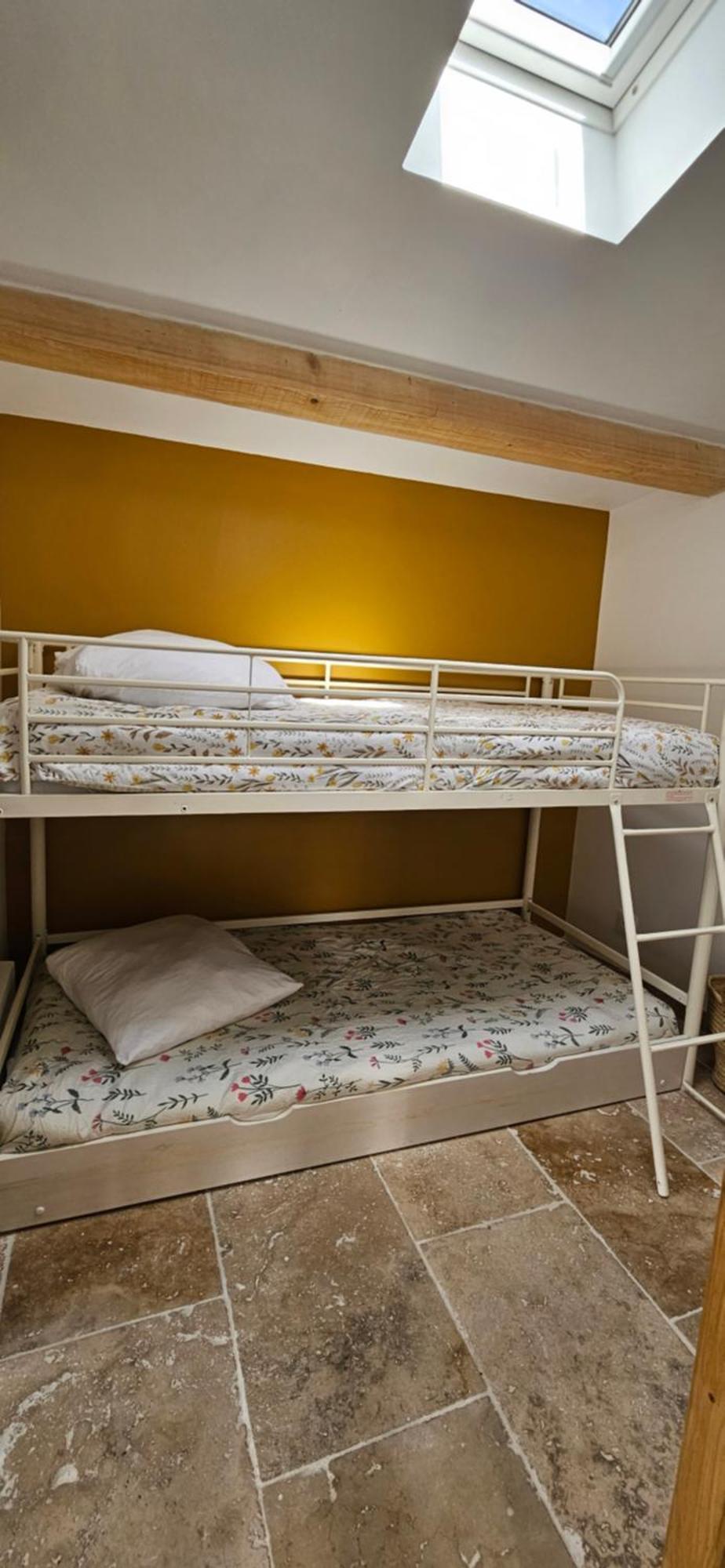 Chez Lisa Apartment Пор-Сен-Луи-дю-Рон Екстериор снимка